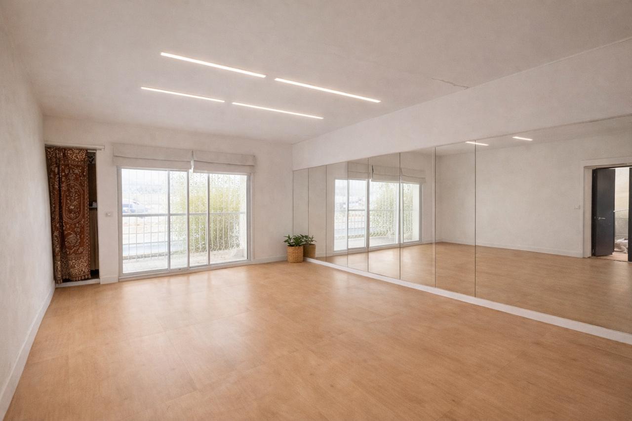 Salón con espacio para movimiento